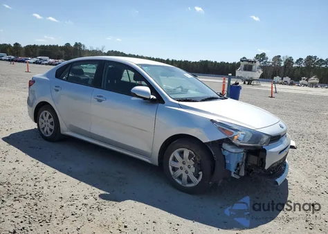 2021 Kia Rio Lx z USA, uszkodzony, nr VIN 3KPA24AD3ME383145